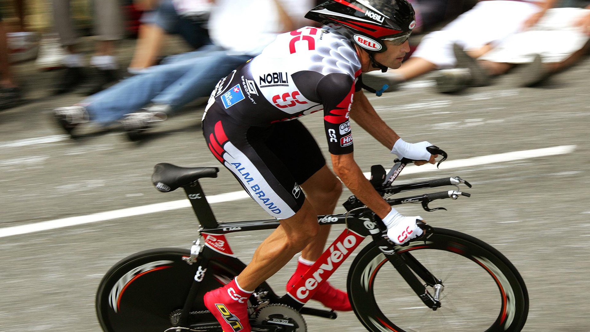 CBA球员用激情点燃球场，cba球员训练视频