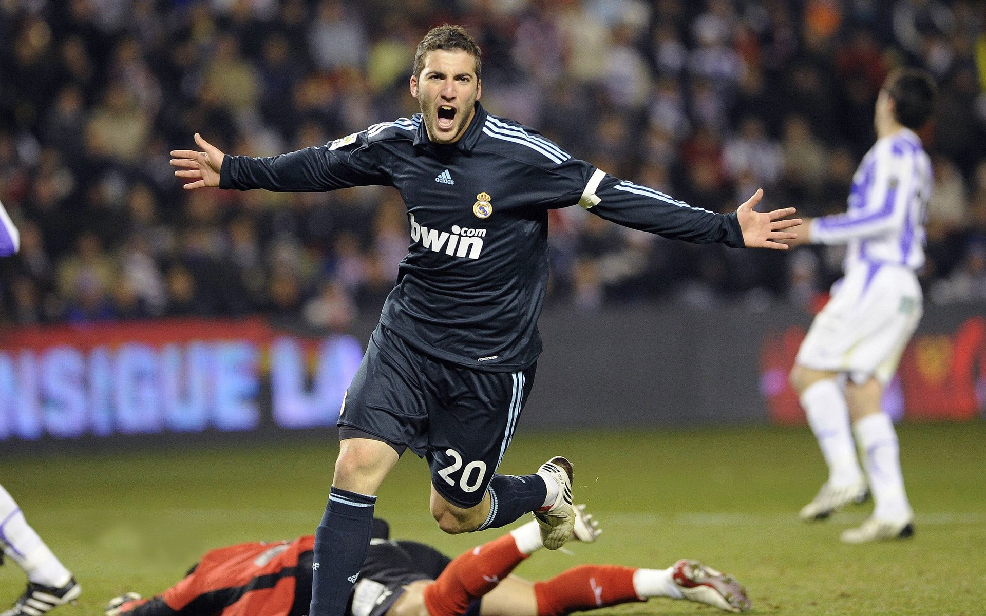 C罗不应口是心非？世界杯价值之辩，c罗备战世界杯