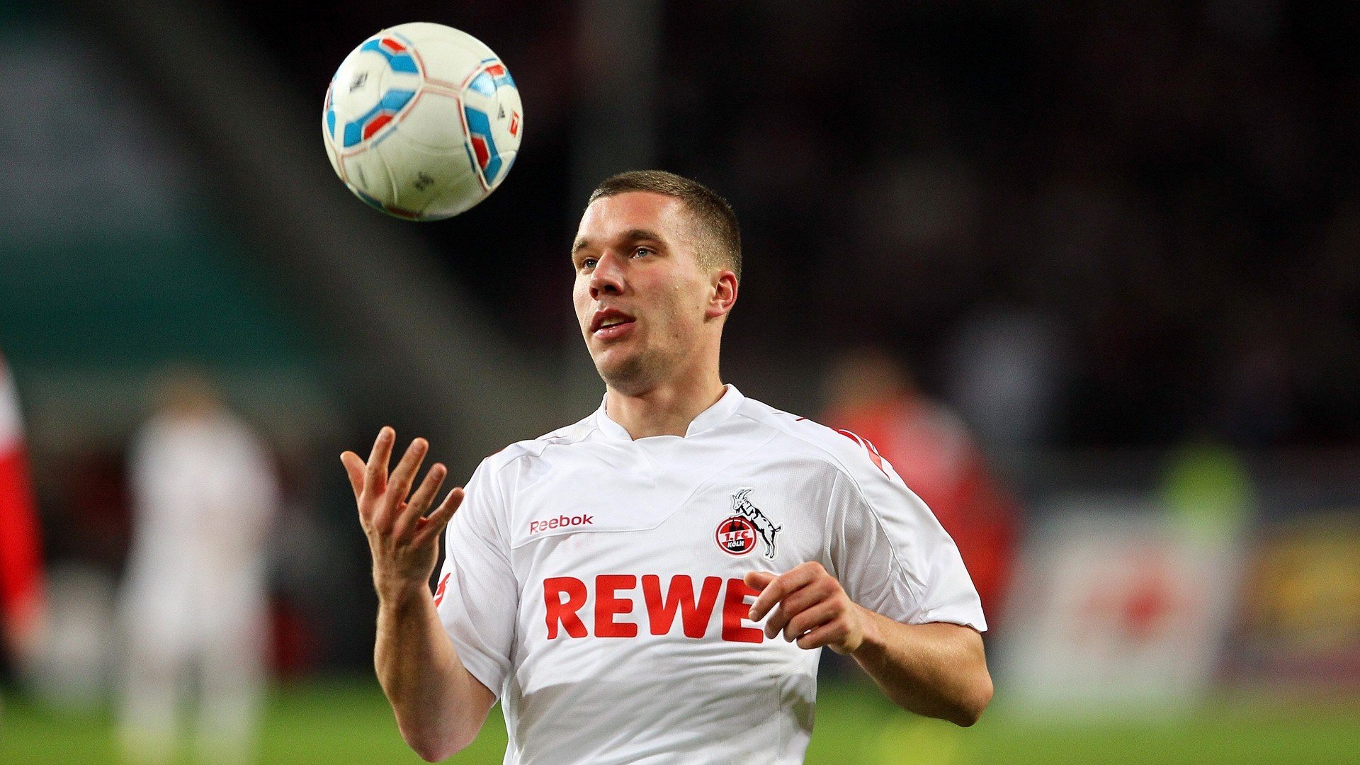 女篮姑娘的微笑是胜利的象征,女篮姑娘的微笑是胜利的象征对吗